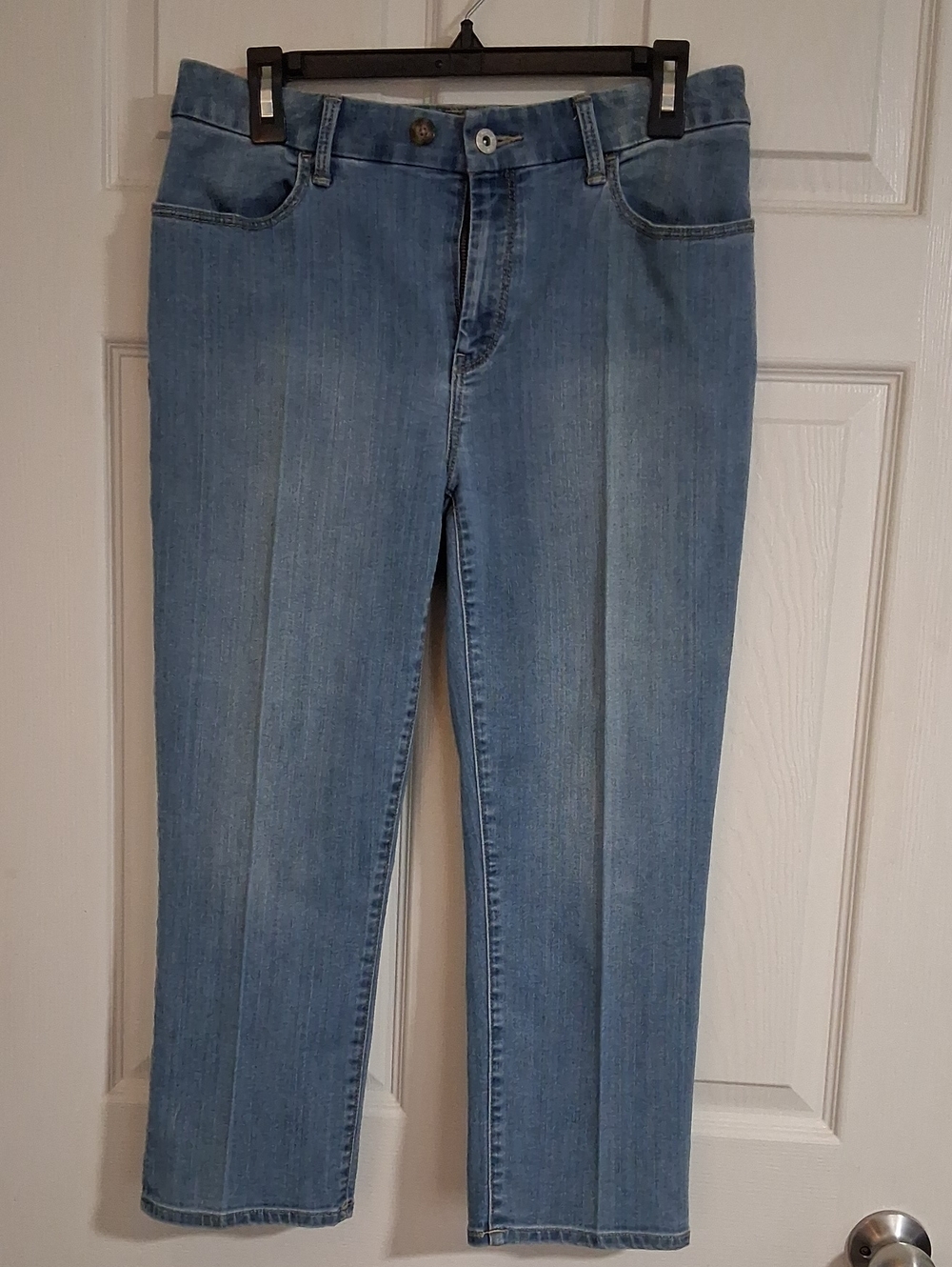 Chico's Classic Light Blue Women’s Capri Jeans